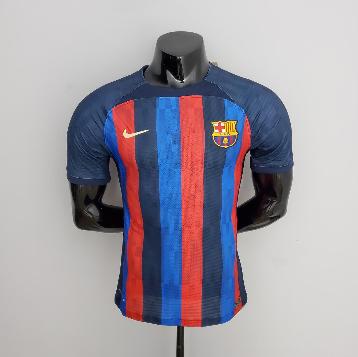 Si esta es la nueva camiseta del BARCELONA, NIKE ya ha tocado fondo