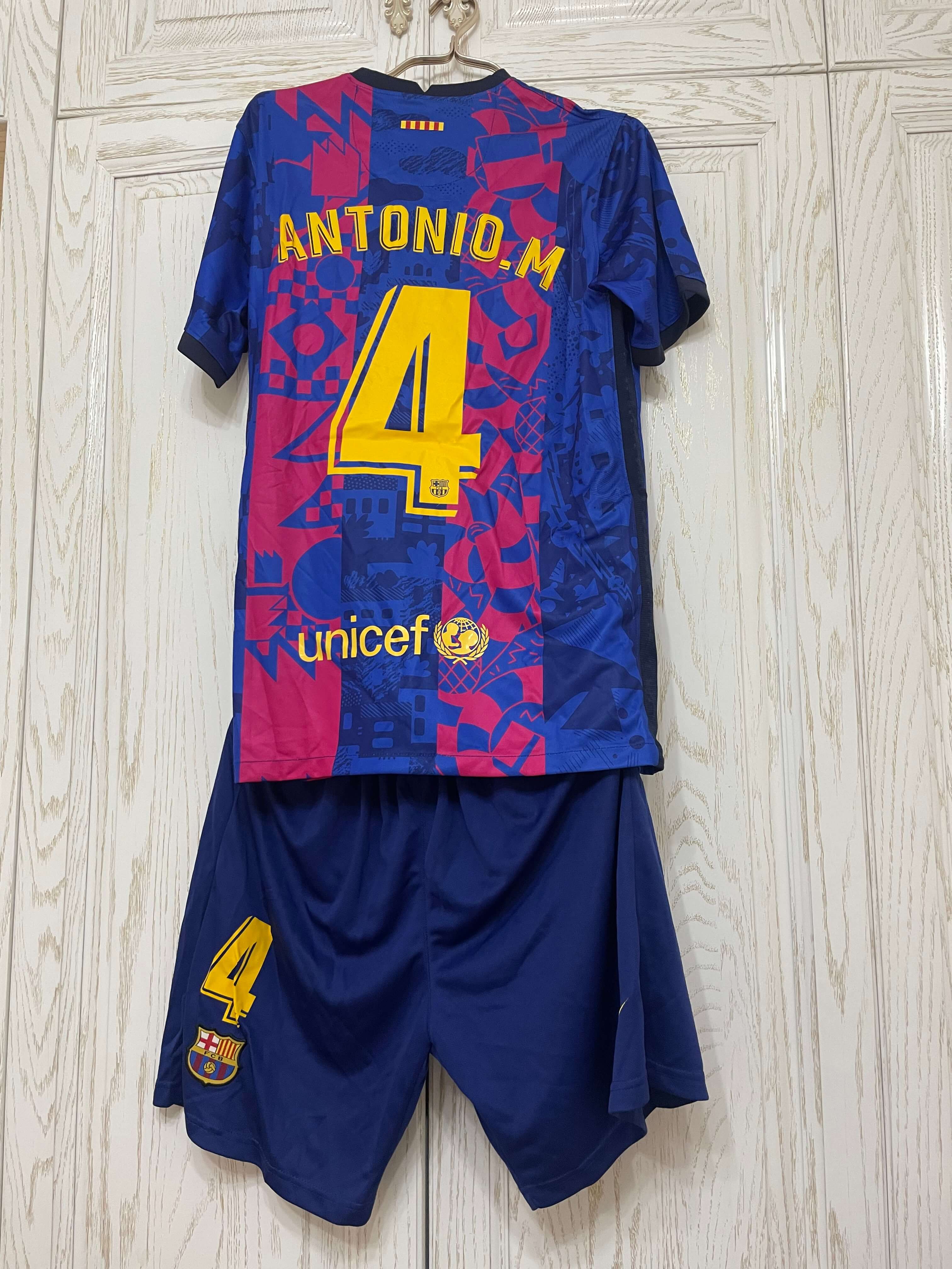 Camisetas De Fútbol Baratas KIT + Pantalone - Talla M - No0008